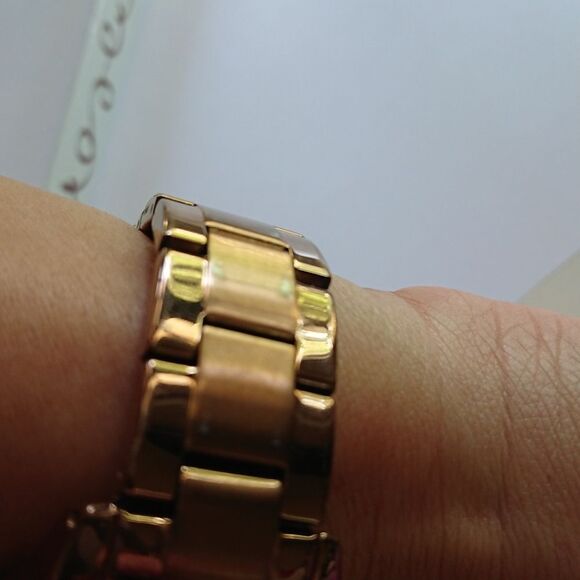 Fossil Relic rose gold tone watch